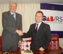 Convênio de Cooperação Institucional entre a OAB/RS e a Câmara Brasil Itália.